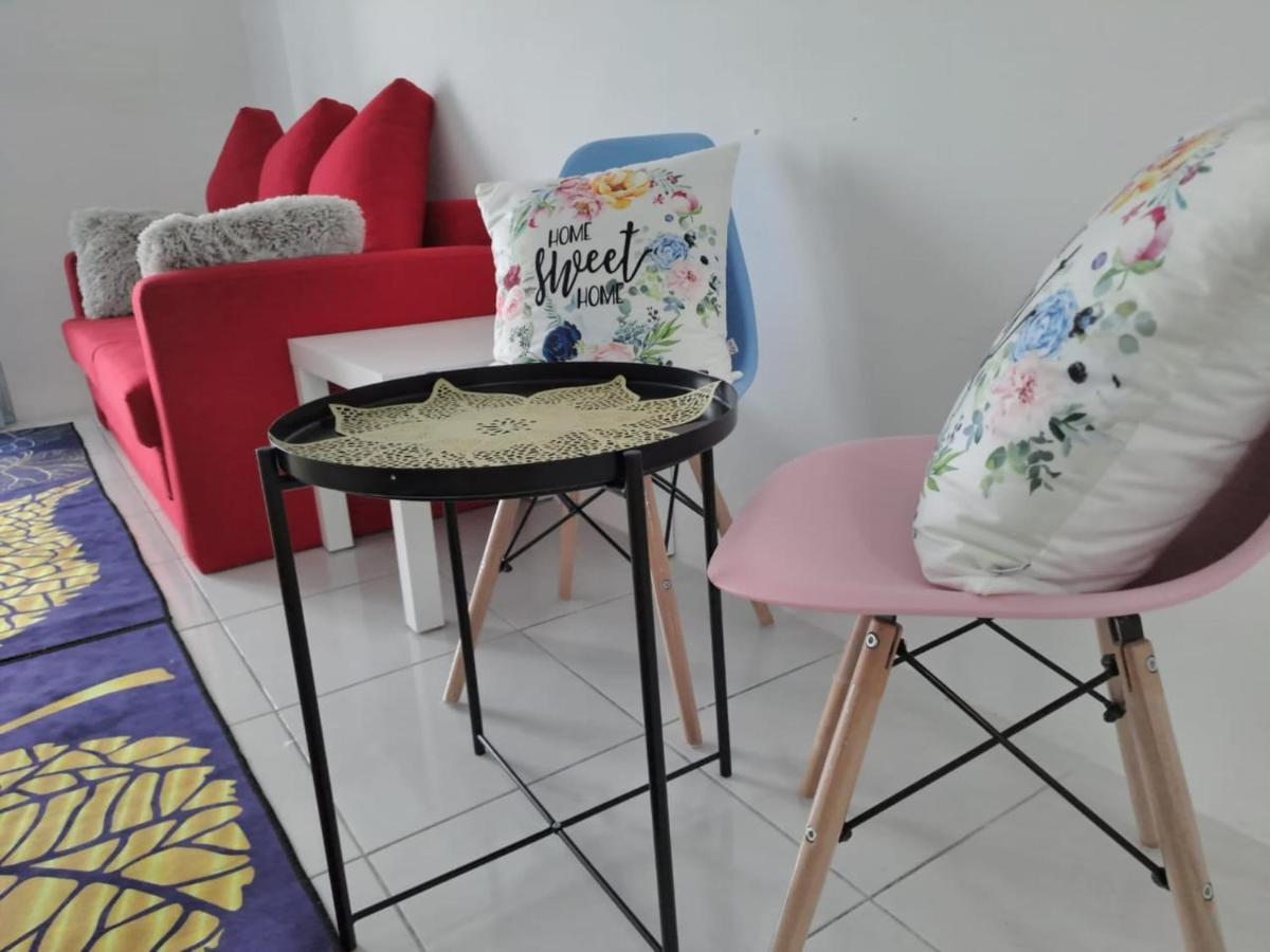 Impiana Homestay Near Putrajaya, Cyberjaya, Musliem Only,Wifi,Netflix 甘榜龙溪 外观 照片