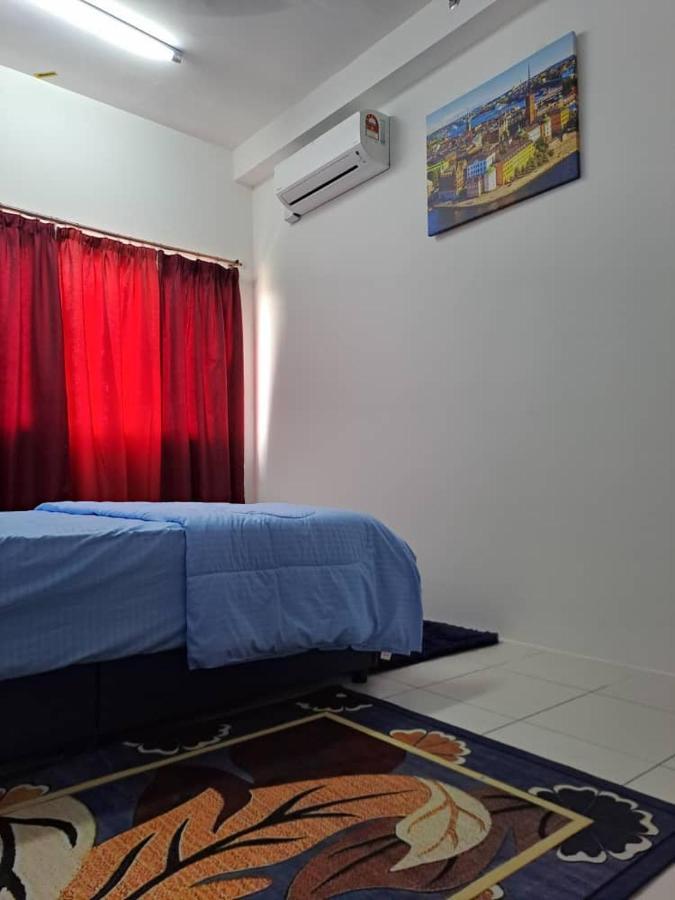 Impiana Homestay Near Putrajaya, Cyberjaya, Musliem Only,Wifi,Netflix 甘榜龙溪 外观 照片
