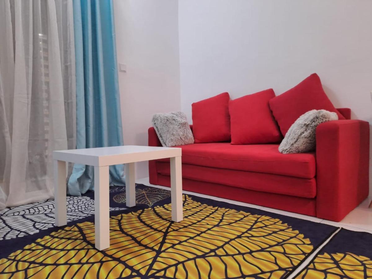 Impiana Homestay Near Putrajaya, Cyberjaya, Musliem Only,Wifi,Netflix 甘榜龙溪 外观 照片